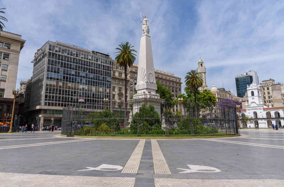 Argentina - Buenos Aires 009 - Montserrat - plaza de Mayo - Pirámide de Mayo.jpg